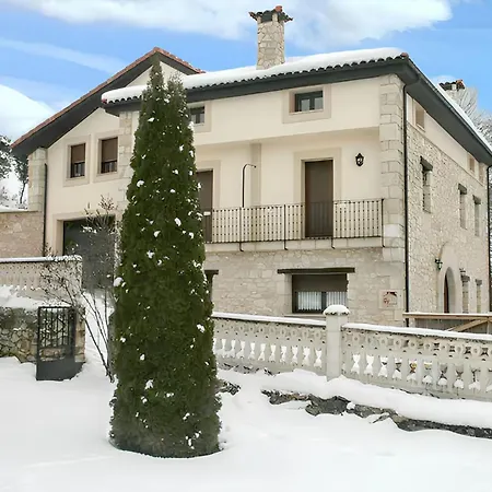 Spacious House In Merindad De Valdivielso * Quintana de Valdivielso