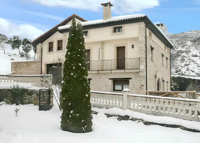 Spacious House In Merindad De Valdivielso * Quintana de Valdivielso